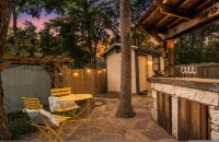 Cowboy Cove Pool - Hot Tub - Arcade - Games - Homestays