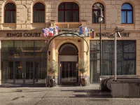 Hotel Kings Court Hotels near Powder Tower