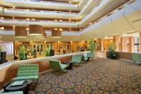DoubleTree by Hilton Hotel Springfield - Airport Shuttle