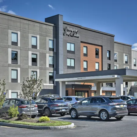 Hampton Inn & Suites by Hilton Keene