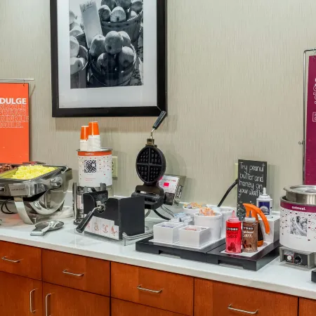 Hampton Inn & Suites Knoxville-Downtown