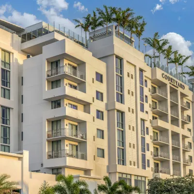 Courtyard Fort Lauderdale Downtown Отели рядом с достопримечательностью «Бульвар Лас-Олас»