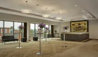 DoubleTree by Hilton Lincoln - bar