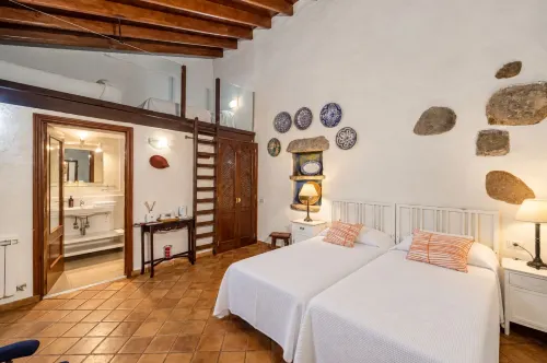 GuestReady - Las Calas 4 Double Room Lirio - Homestays