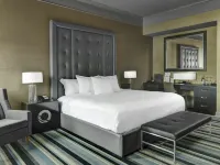 Hotel Arts Kensington - balcony