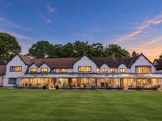 Macdonald Craxton Wood Hotel