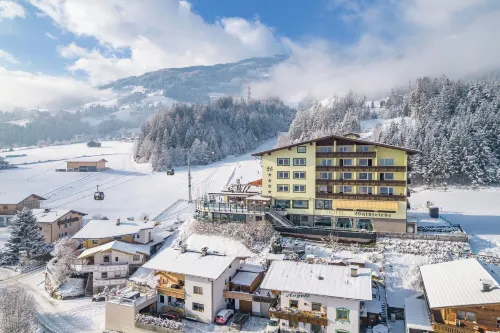 Hotel Waldfriede - Panoramic View Zillertal - 4-Sterne