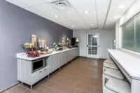 Microtel Inn & Suites by Wyndham West Fargo Medical Center