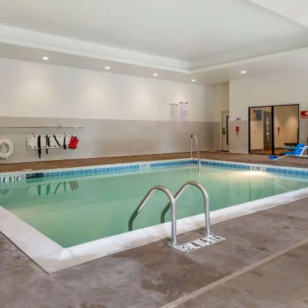 Comfort Suites