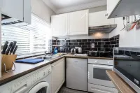 Stylish Apartment 12 Minutes by Tube from Oxford Street Free Wifi and AC 윌레스덴 정션 주변 호텔