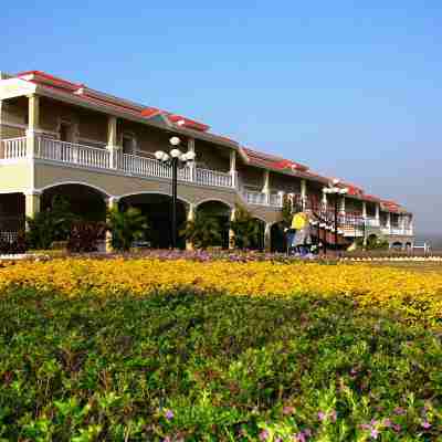Kohinoor Samudra Beach Resort Hotel Exterior