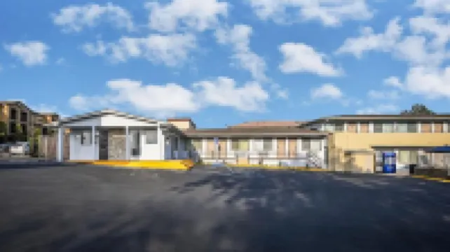 Sea Rock Inn - Long Beach