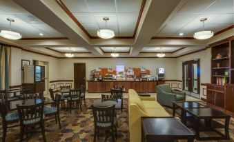 Holiday Inn Express & Suites Moultrie