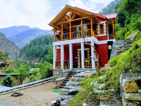 Offbeat Abodes - Tirthan Valley Отели в г. Пекри