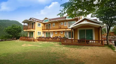 Hongcheon Happiness Garden Pension Hotels near Hongcheon Theme Park