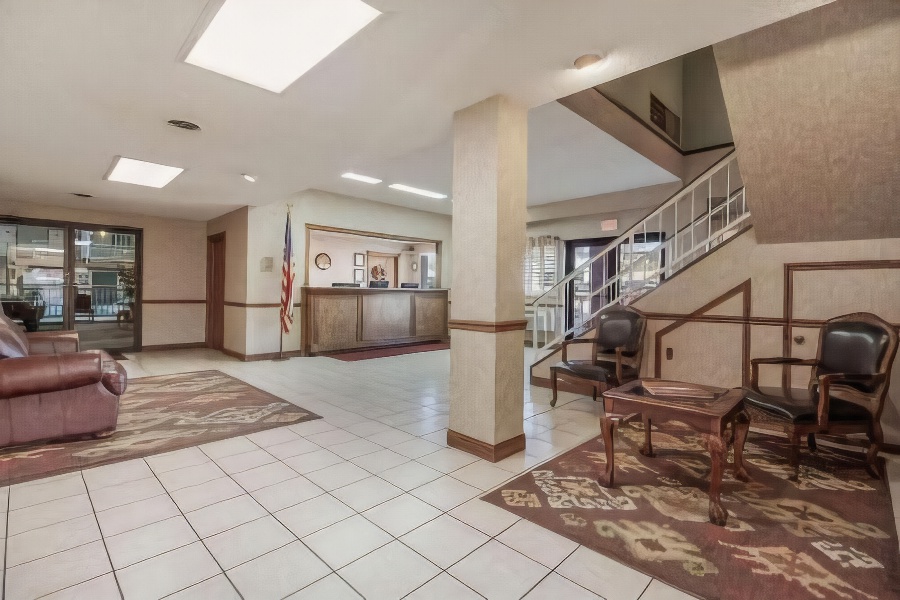 Coratel Inn & Suites McCook