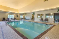 Comfort Inn Bentonville - Crystal Bridges - parking