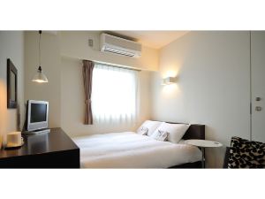 Seven Size Hotel Plas