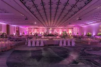 Hilton Norfolk The Main - Bãi đậu xe
