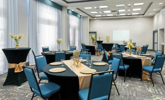 Hampton Inn & Suites Orlando Airport @ Gateway Village