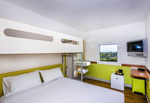 3. 이비스 버짓 -..