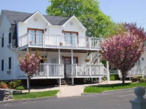 Taber Inn Hotels in Stonington