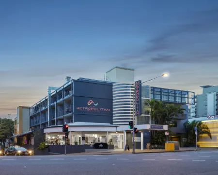 The Metropolitan Spring Hill Hotels in Spring Hill