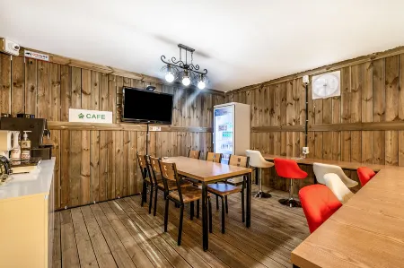 Cheonan (Sinbu-Dong) Sup Hotel Отели рядом с достопримечательностью «Hoseo University, Cheonan Campus»