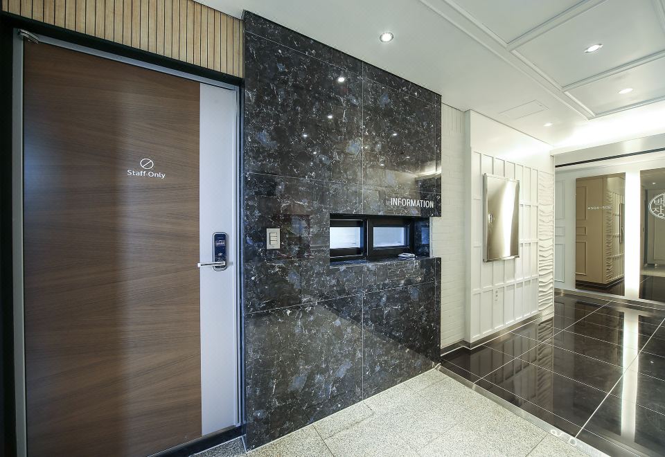 백운장모텔 건물 외관