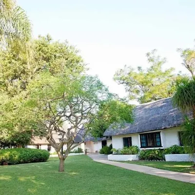 Lalapanzi Hotel & Conference Centre Hotels in 