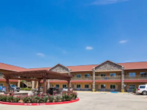 Scottish Inns & Suites Hotels in Spring