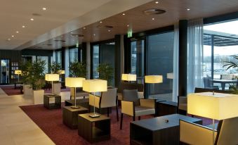 Holiday Inn Express Zurich Airport, an IHG Hotel