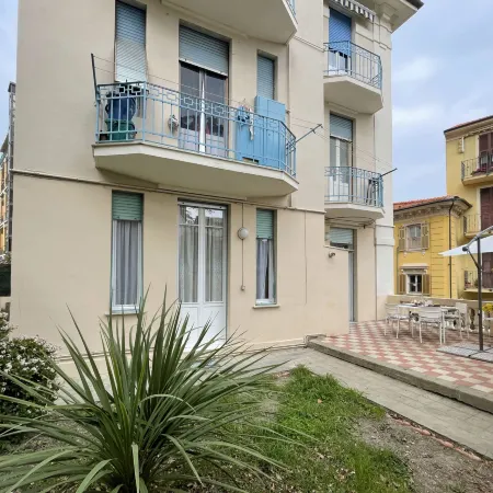 8 1/2 Hotels in Imperia