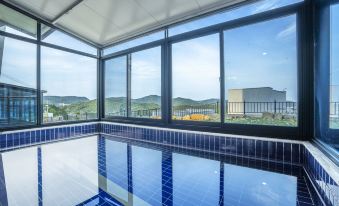 Yeosu Wellstay Pool Villa