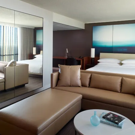 Atlanta Marriott Marquis Отели рядом с достопримечательностью «Джорджия Аквариум, Inc.»