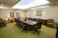 Clarion Hotel & Suites - Convention Center Fredericksburg - 2-Star