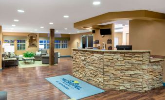 Microtel Inn & Suites by Wyndham Raton