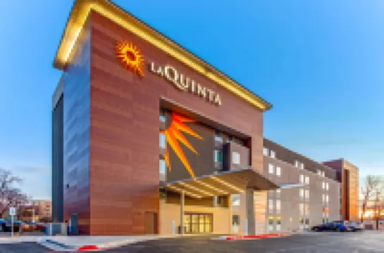 La Quinta Inn & Suites by Wyndham Lubbock West Medical Centr