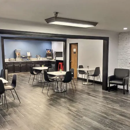 Super 8 by Wyndham Georgetown