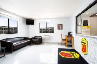 Super 8 by Wyndham Chester/Richmond Area Hoteles en Chester