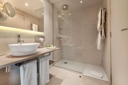 NH マドリード ラガスカ