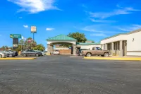 Quality Inn - parking