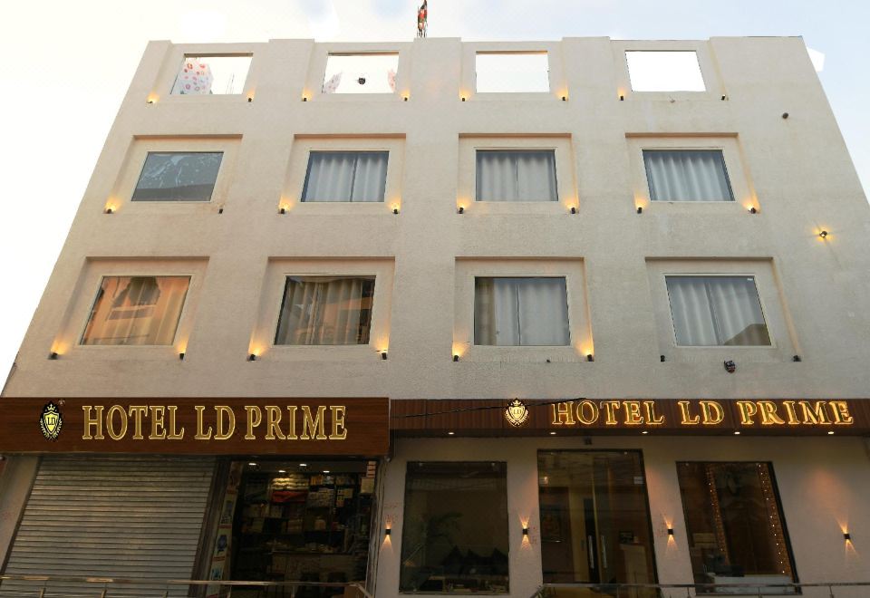 Super Townhouse Collectorate Circle Formerly LD Prime - Housity