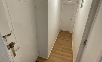 Superb Flat in Residence with Free Parking