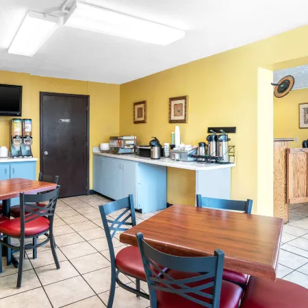 Econo Lodge Near Missouri University of Science and Technology