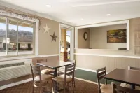 Super 8 by Wyndham Mifflinville Near Bloomsburg Hotels in Scott