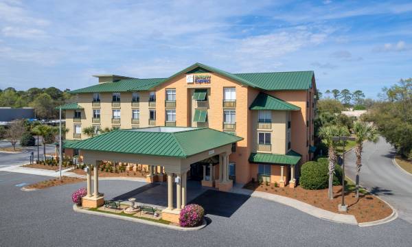 Holiday Inn Express & Suites Bluffton @ Hilton Head Area by IHG