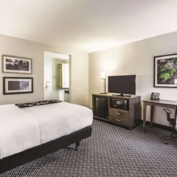 لا كينتا إن آند سويتس باي ويندام أتلانتا ميدتاون - بكهيد Hotels near محطة مارتا - ليندبرغ