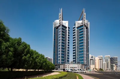 Millennium Place Barsha Heights Hotel Hôtels à proximité de : DIOR Dubai Mall of the Emirates