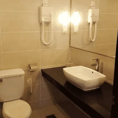Crystal Crown Hotel JB